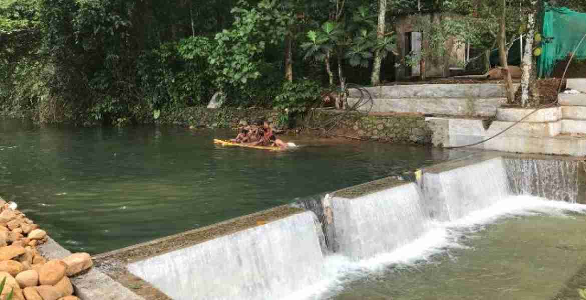 പെരുവന്താനം ഗ്രാമപഞ്ചായത്ത് പാലൂര്‍ക്കാവ് വാര്‍ഡില്‍ തൊഴിലുറപ്പിലൂടെ പൂര്‍ത്തീകരിച്ച ചെക്ക് ഡാം