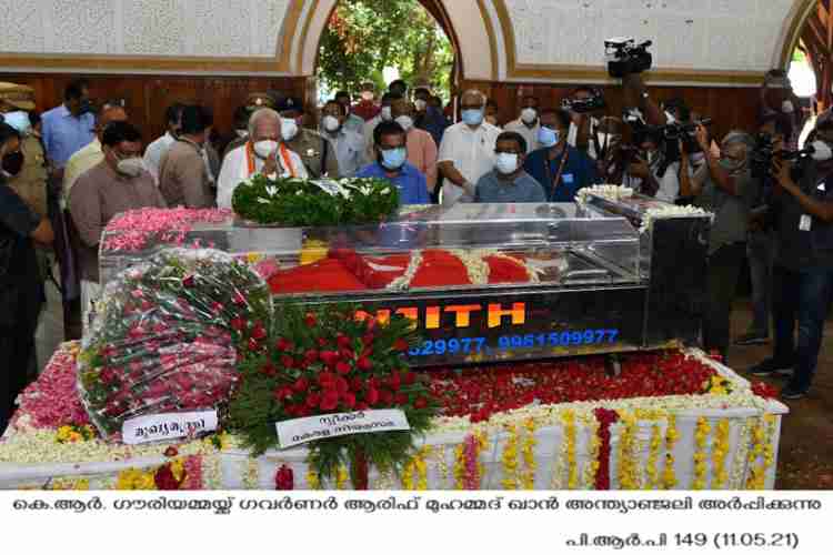 Governor Arif Mohammed Khan pays tribute to KR Gauri Amma